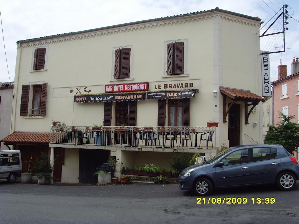 Le Bravard Jumeaux Luaran gambar